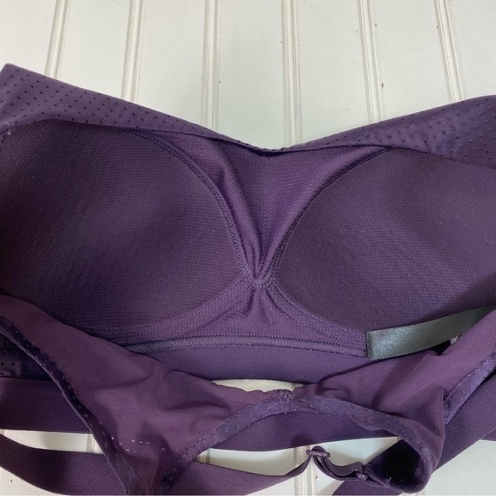 Victoria Secret‎ Sport Bra Lightweight Size 32C - Picture 4 of 9
